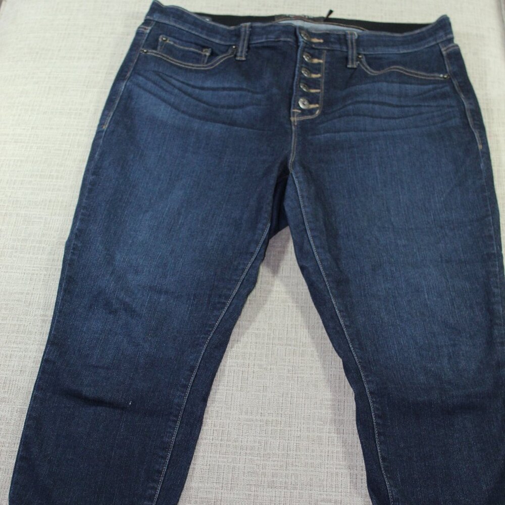 Torrid Premium Size 16 Button Fly Sky High Skinny Crop Jeans - LIKE NEW